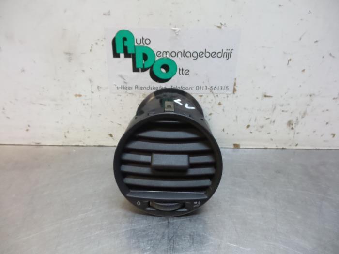 Grille aération tableau de bord d'un Volkswagen Caddy (Cadd, Autos : Pièces & Accessoires, Tableau de bord & Interrupteurs, Volkswagen