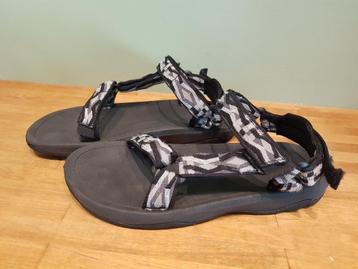 Sandalen TEVA (Maat 38/39) beschikbaar voor biedingen