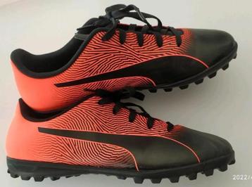 Chaussures de foot enfant Puma 38.5 gazons synthétiques beschikbaar voor biedingen