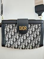 Dior schoudertas, Handtassen en Accessoires, Tassen | Damestassen, Ophalen, Zo goed als nieuw, Wit, Schoudertasje