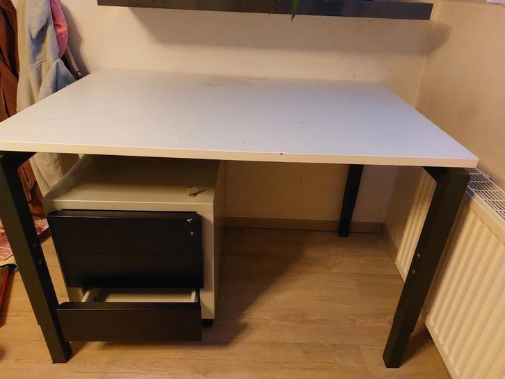 Bureau, ladekast en bureaustoel, Huis en Inrichting, Bureaus, Ophalen