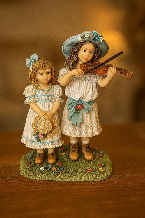 Porseleinen Beeldje “Midsummer Melody” – Christine Haworth, Antiek en Kunst, Antiek | Porselein, Ophalen