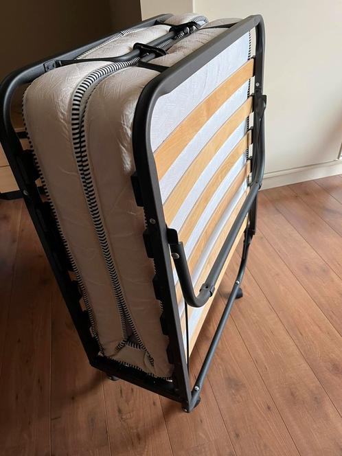 Plooibed, Huis en Inrichting, Slaapkamer | Bedden, Zo goed als nieuw, Eenpersoons, 90 cm, 200 cm, Wit, Ophalen