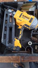 Dewalt nagelschieter 50-90mm, 1x 5ah accu (géén opla, Doe-het-zelf en Bouw, Gereedschap | Overige machines, Ophalen, Zo goed als nieuw