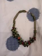 Pour un pt cou femmes couleur vert collier création picassfr, Handtassen en Accessoires, Kettingen, Ophalen of Verzenden, Zo goed als nieuw