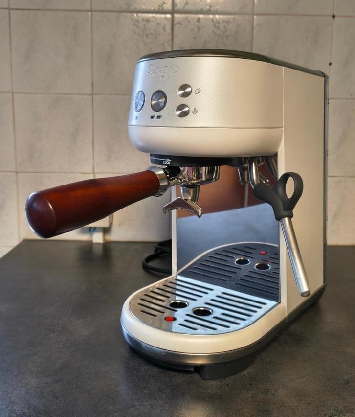 Sage Bambino espressomachine + véél extra accessoires, Elektronische apparatuur, Koffiezetapparaten, Gebruikt, Gemalen koffie