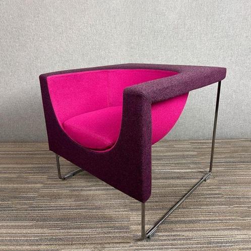 STUA Nube design	Lounge Chair, Huis en Inrichting, Fauteuils, Zo goed als nieuw, Metaal, Stof, 50 tot 75 cm, Minder dan 75 cm
