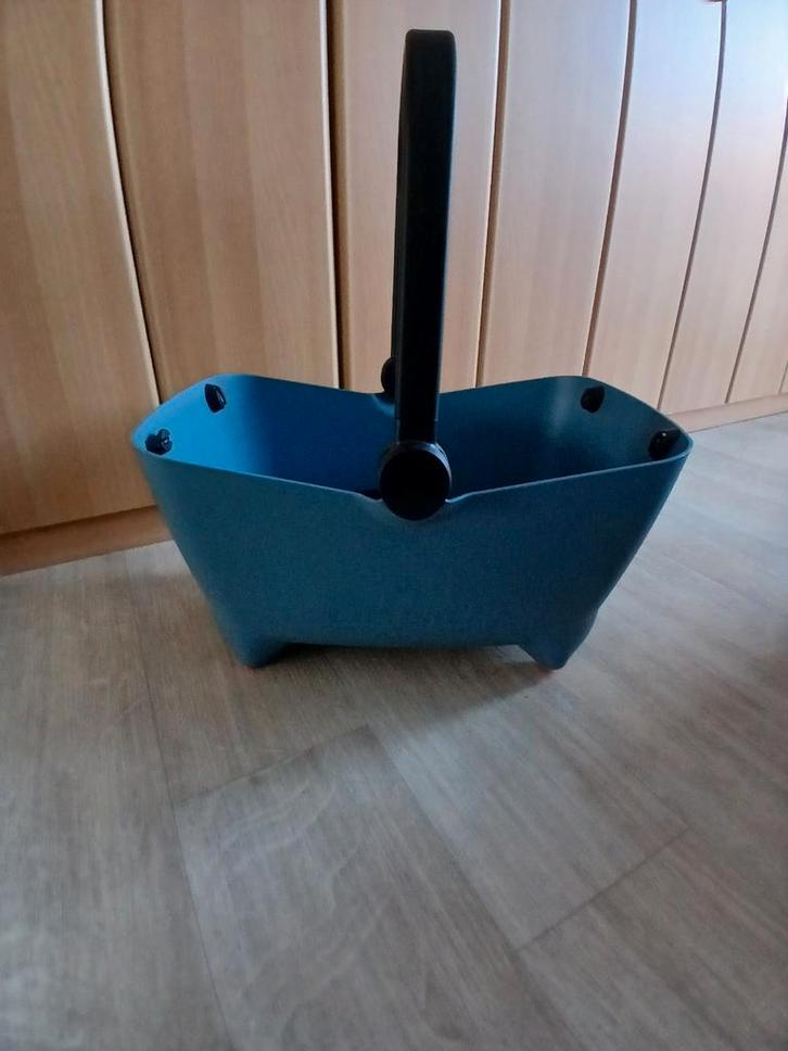 NIEUWSTAAT BASIL BLAUW HONDENFIETSENMAND, Dieren en Toebehoren, Hondenmanden, Nieuw, Ophalen of Verzenden