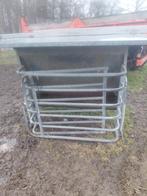 Voederbak voor op een weide, Pâturage