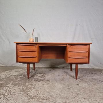 Svend Aage Madsen Falster vintage jaren 60 Deens bureau teak beschikbaar voor biedingen
