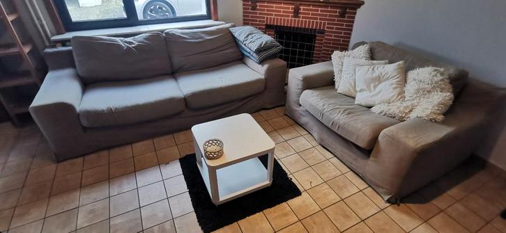 Gratis Salon. Zetels, tapijt en tafel, Huis en Inrichting, Zetels | Complete zithoeken, Ophalen