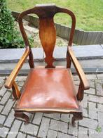 Fauteuil van hout en leer, armleuningen, Ophalen
