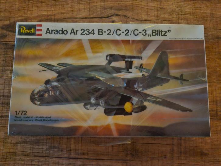 Revell Arado Ar234 B-2/C-2/C-3 Blitz 1/72, Hobby & Loisirs créatifs, Modélisme | Avions & Hélicoptères, Neuf, Avion, 1:72 à 1:144