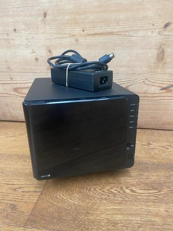NAS Synology DS412+ * mise à niveau de 4 Go de RAM * + disqu, Enlèvement ou Envoi, Comme neuf, Synology, SATA