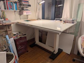 Hoge verstelbare tekentafel architecten  beschikbaar voor biedingen
