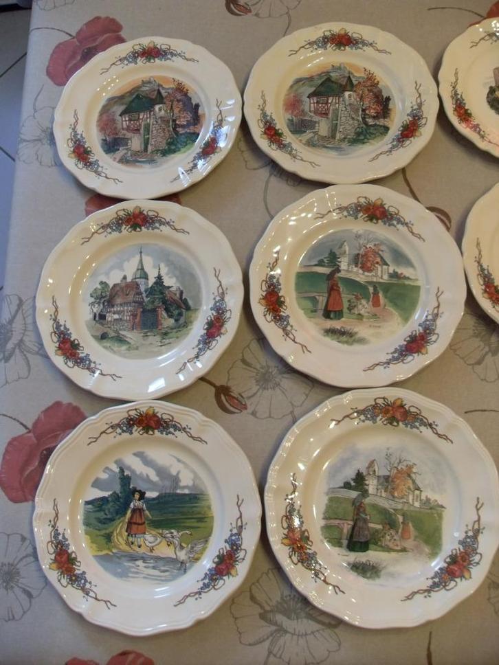 Sarreguemines-OBERNAI, Huis en Inrichting, Keuken | Servies, Zo goed als nieuw, Bord(en), Overige materialen, Ophalen of Verzenden