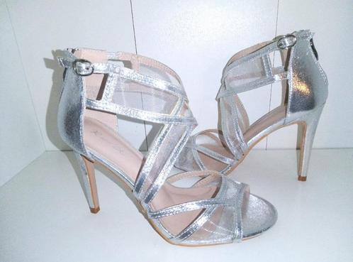 Sandalen/hoge hakken - zilver - maat 38, Kleding | Dames, Schoenen, Nieuw, Schoenen met hoge hakken, Overige kleuren, Verzenden