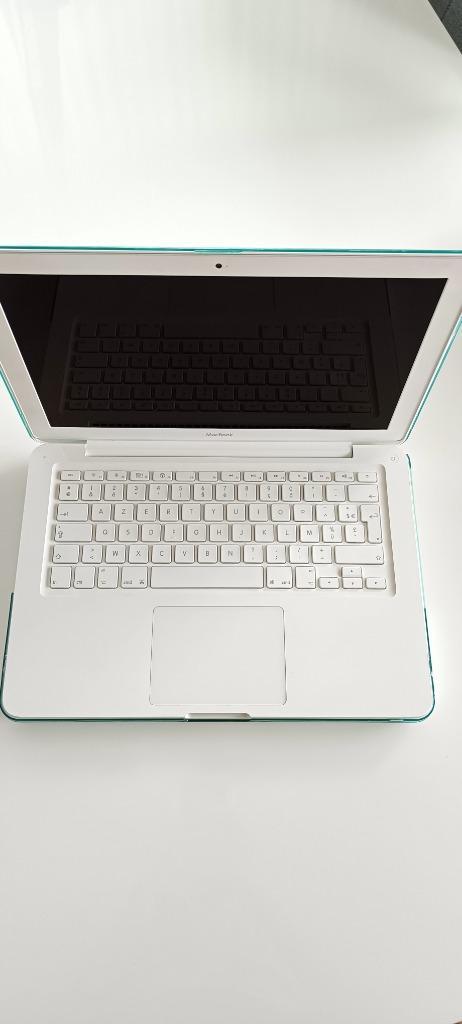 apple macbook 13 inch + cover, Computers en Software, Vintage Computers, Ophalen