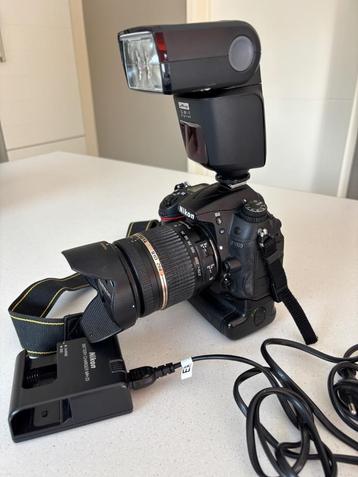 Nikon D7000 + Flash + TAMRON 18-270mm  + Poignée beschikbaar voor biedingen