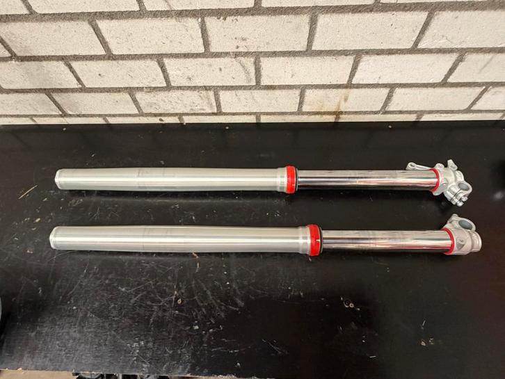 Nouveaux pieds avant WP XACT KTM GasGas Husqvarna 2023+, Motos, Tuning & Styling, Enlèvement