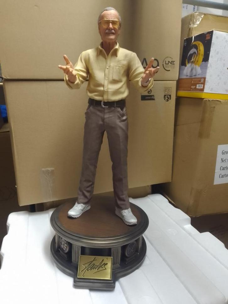 stan  lee legacy replica 1/4 iron studios nieuw nr159 op 550, Verzamelen, Film en Tv, Nieuw, Film, Beeldje, Replica of Model, Verzenden