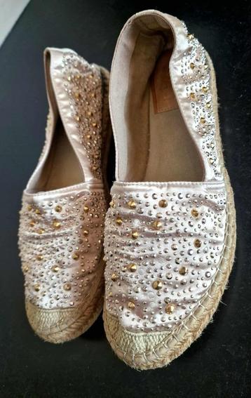 Espadrilles maat 40 beschikbaar voor biedingen