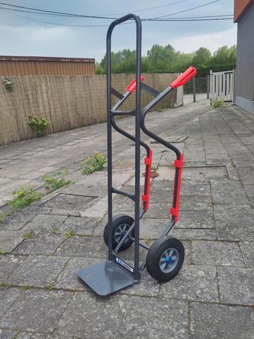 Steekwagen 200kg volle banden beschikbaar voor biedingen