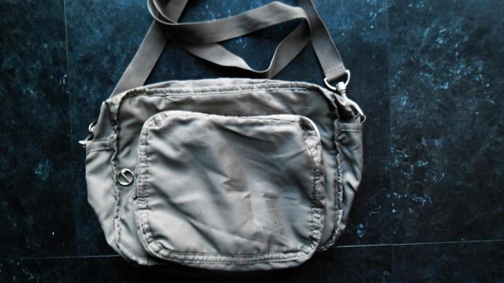 NIKE tas (heup en schouder)voor camera/reizen/sport, Bijoux, Sacs & Beauté, Sacs | Sacs à dos, Comme neuf, Enlèvement ou Envoi