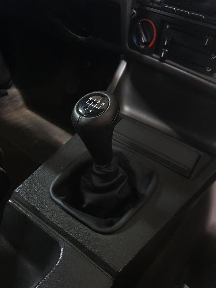 Bmw e30 hendel (pommel) en balg nieuw klassiek zwart, Auto-onderdelen, Interieur en Bekleding, BMW, Nieuw, Ophalen of Verzenden