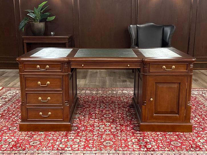 Klassiek Engels bureau (partnerdesk) #607, Huis en Inrichting, Bureaus, Ophalen of Verzenden