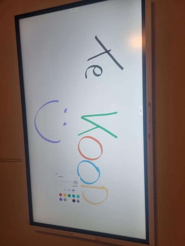 Samsung flip 2 TV (whiteboard), Articles professionnels, Aménagement de Bureau & Magasin | Équipement & Télécommunications, Enlèvement
