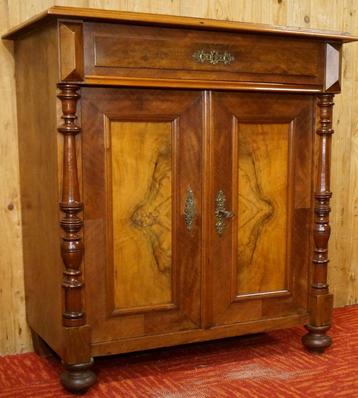 Antiek kastje Strak Penantkastje Oude Commode TV meubel kast beschikbaar voor biedingen