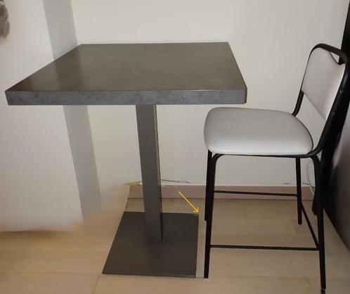 Table haute 70 cm avec 1 chaise haute design, Maison & Meubles, Tables | Tables mange-debout, Utilisé, Enlèvement