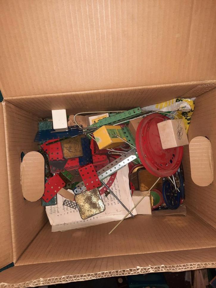 Grote doos met enorme voorraad Meccano jaren '40 - '50, Antiek en Kunst, Antiek | Speelgoed, Ophalen of Verzenden