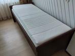 Een persoon massief bed, Ophalen, Zo goed als nieuw