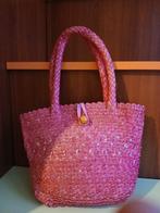 Roos, fuchsia rieten handtasje, Handtassen en Accessoires, Tassen | Damestassen, Ophalen of Verzenden, Zo goed als nieuw