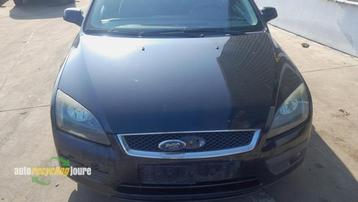 Motorkap van een Ford Focus (F3) beschikbaar voor biedingen