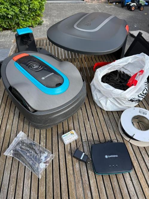 Gardena smart sileno city 250m2 robotmaaier incl garage, Tuin en Terras, Robotmaaiers, Gebruikt, Minder dan 20 cm, Bestuurbaar via app