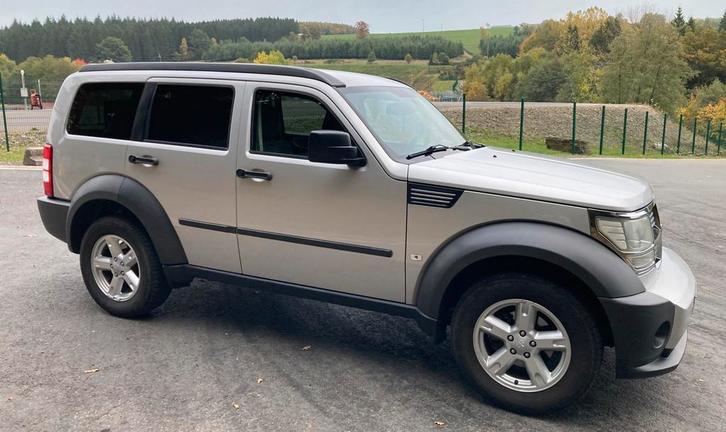 Dodge nitro 177 cv 2.800cc 140000, Autos, Dodge, Particulier, Nitro, 4x4, ABS, Airbags, Air conditionné, Alarme, Ordinateur de bord