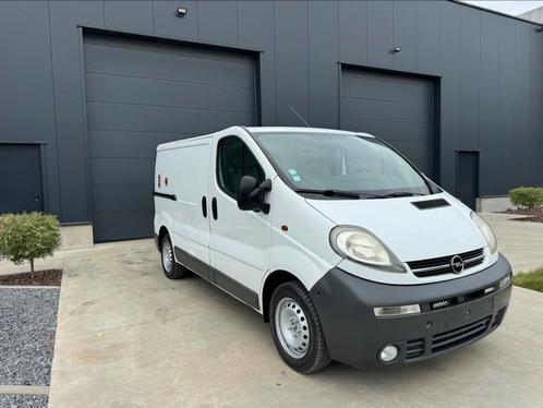 opel vivaro 186.000km, Auto's, Opel, Particulier, Vivaro, Handgeschakeld, Ophalen