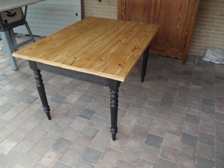 Oud tafeltje, Antiek en Kunst, Antiek | Meubels | Tafels, Ophalen of Verzenden