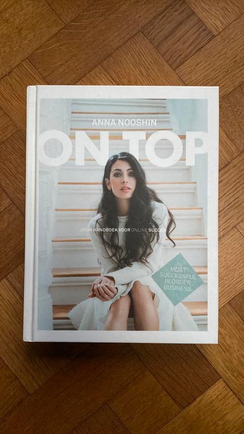 Anna Nooshin - On top, Livres, Mode, Comme neuf, Enlèvement ou Envoi
