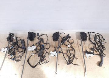 Complete set sloten met soft close sluiting BMW 7 G11 G12 beschikbaar voor biedingen
