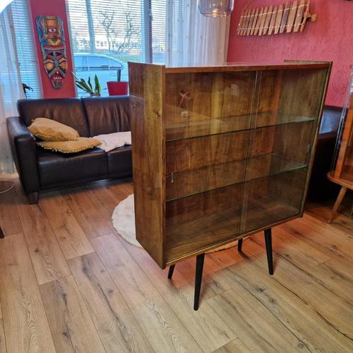 Vitrinekast jaren 60 70, Huis en Inrichting, Kasten | Vitrinekasten, Gebruikt, Overige houtsoorten, Ophalen