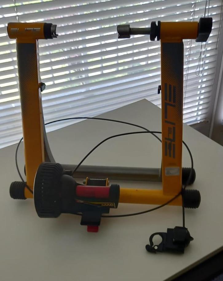 Hometrainer voor op de fiets (merk Elite), Sport en Fitness, Wielrennen, Gebruikt, Overige typen, Ophalen