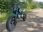 Mooie dirtbike 125cc. (Tussenmodel), Fietsen en Brommers, Brommers | Crossbrommers, Ophalen, Zo goed als nieuw