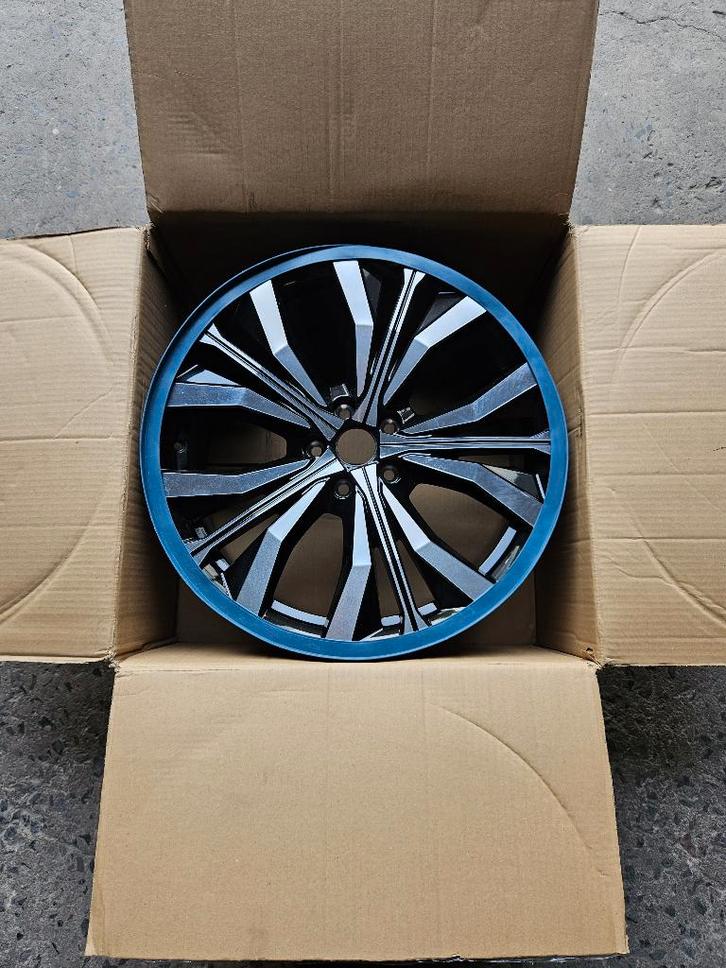 Renault Austral Velg – 17 inch (Origineel), Auto-onderdelen, Overige Auto-onderdelen, Renault, Ophalen of Verzenden
