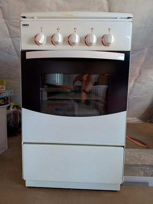 Zanussi kookfornuis op gas met oven, Elektronische apparatuur, Fornuizen, Gebruikt, Gas, Ophalen