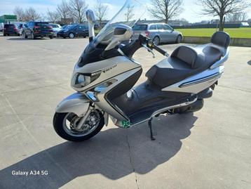motoscooter sym 250cc gts rijd perfekt beschikbaar voor biedingen