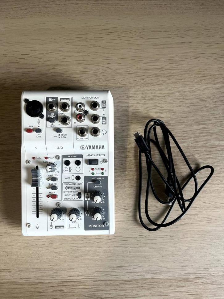 Yamaha AG03 mk2 - Carte son/table de mixage, Muziek en Instrumenten, Mengpanelen, Nieuw, Minder dan 5 kanalen, Microfooningang